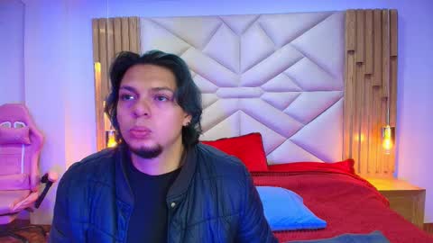 laia_and_damian online show from October 2025 07:36:01 PM