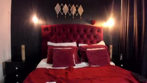 Laia  online show from April 2026 11:03:02 AM