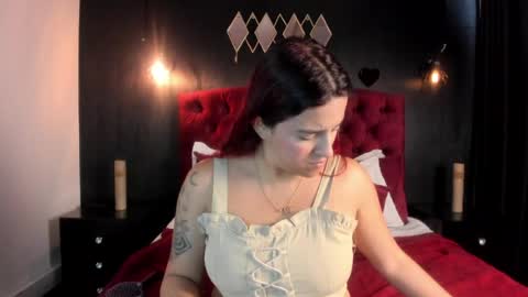 Laia  online show from May 2026 12:00:02 PM