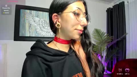 laila_angel online show from October 2025 02:39:02 PM