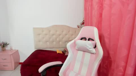 Camila online show from September 2025 05:11:02 AM