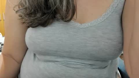 LAILA online show from November 2025 03:36:01 PM