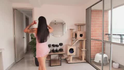 Laira online show from April 2026 08:47:01 PM