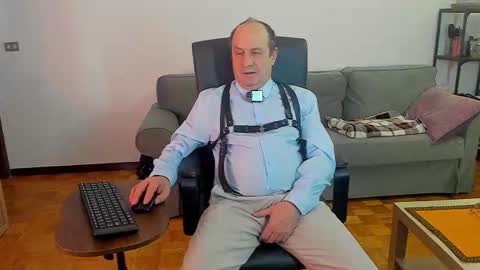 lajose52 online show from November 2025 04:09:02 PM