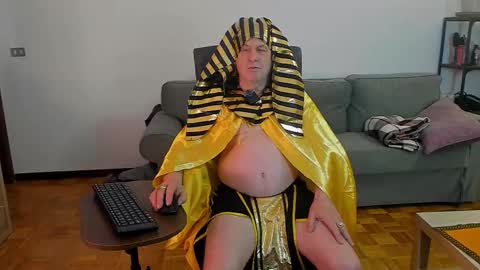 lajose52 online show from November 2025 03:48:02 PM