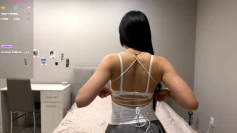 Emily online show from December 2025 06:00:01 AM