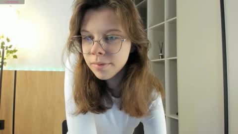 Julia online show from December 2025 08:06:01 PM