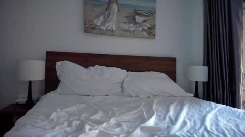 Lallie  online show from February 2025 03:21:02 AM