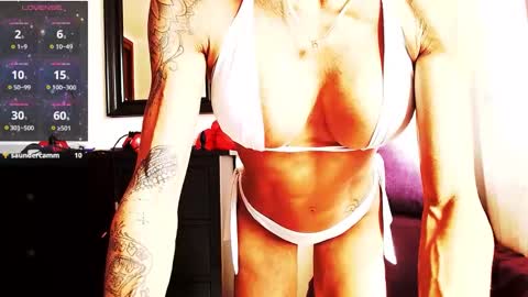 Lola online show from October 2025 10:13:02 AM