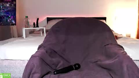 Lola online show from March 2026 07:28:02 PM