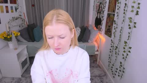 Laly online show from January 2025 04:32:02 PM