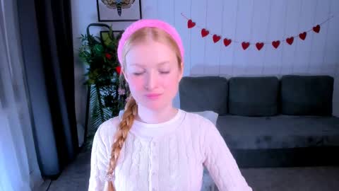 Laly online show from February 2025 11:17:01 AM