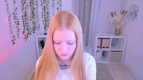 Laly online show from February 2025 04:21:01 PM