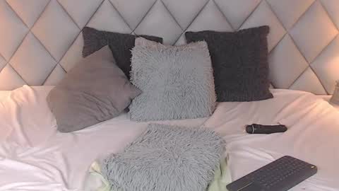 Laly Castro online show from January 2025 09:17:02 PM