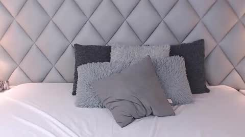 Laly Castro online show from February 2025 08:13:01 PM