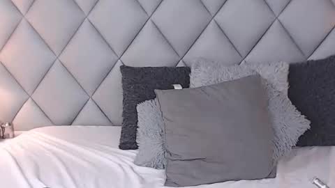 Laly Castro online show from February 2025 11:15:02 PM