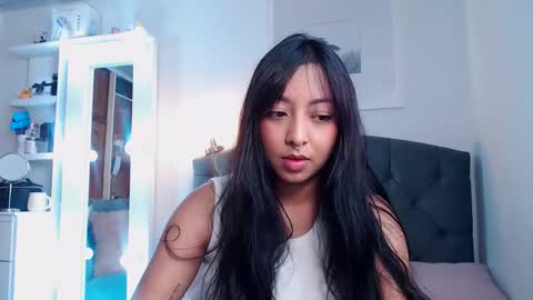 Isabella online show from November 2025 03:05:01 PM