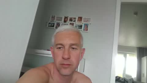 Snapshot of lambiants chatting on May 2026 01:29:02 PM lambiants online show from May 2026 01:29:02 PM