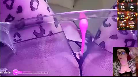 Snapshot of lana6 chatting on November 2025 09:19:02 AM Lana online show from November 2025 09:19:02 AM