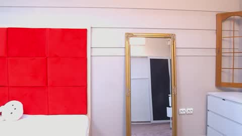 LanaBanner online show from September 2025 04:39:02 AM