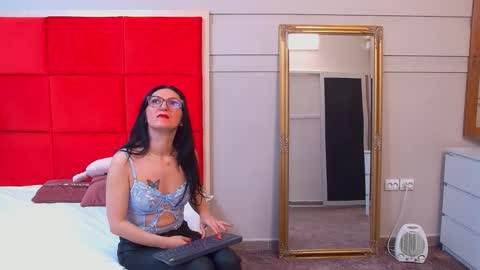 LanaBanner online show from October 2025 04:56:02 AM