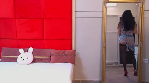 LanaBanner online show from November 2025 07:19:02 AM