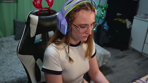 Kay online show from December 2024 01:55:01 PM