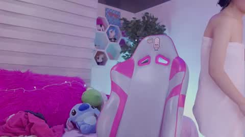 Lana online show from October 2025 06:00:01 AM