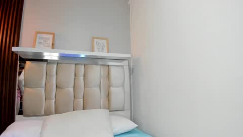 Lana     igauroraaaaaaaaa 1 online show from February 2025 04:24:02 AM