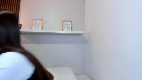 Lana     igauroraaaaaaaaa 1 online show from October 2025 02:01:02 AM