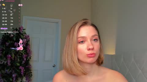 Snapshot of lana_moreno chatting on January 2025 10:43:02 PM Lana online show from January 2025 10:43:02 PM