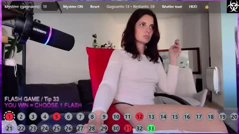 Lana The Virus online show from September 2025 12:32:02 PM