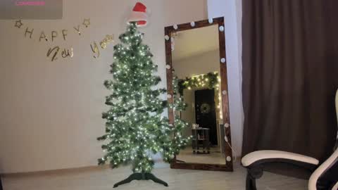 Snapshot of lana_younes chatting on December 2024 08:30:02 AM Lana online show from December 2024 08:30:02 AM