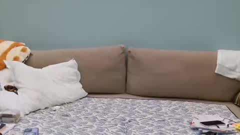 Lana online show from September 2025 12:50:02 PM