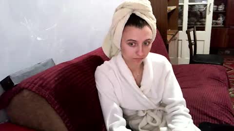 Lana online show from November 2025 08:42:01 AM