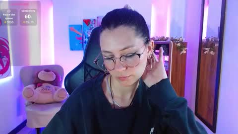 Alana Garcia  online show from January 2026 12:11:01 PM