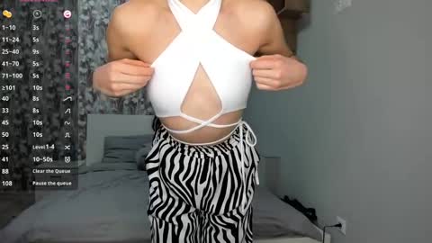 Lana online show from February 2025 05:01:01 PM