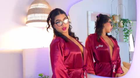 Lana online show from September 2025 12:48:01 PM