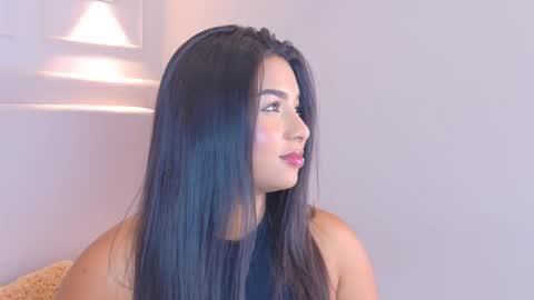 Lana online show from March 2026 01:36:01 PM