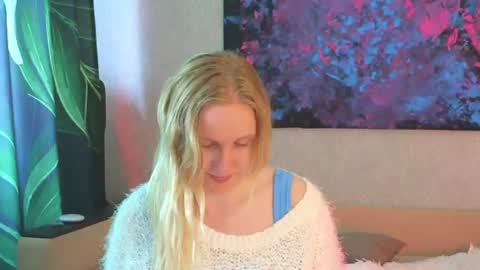 Snapshot of lanavismith chatting on June 2026 06:16:02 AM LanaviSmith online show from June 2026 06:16:02 AM