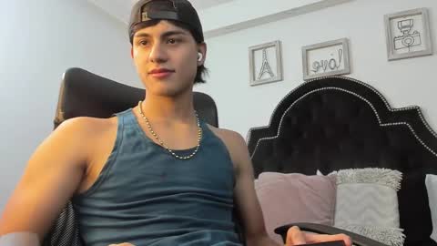 landercruz online show from October 2025 04:36:01 AM