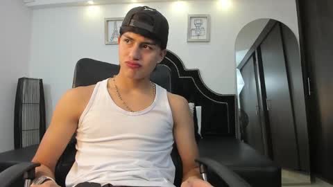 landercruz online show from October 2025 04:24:02 AM