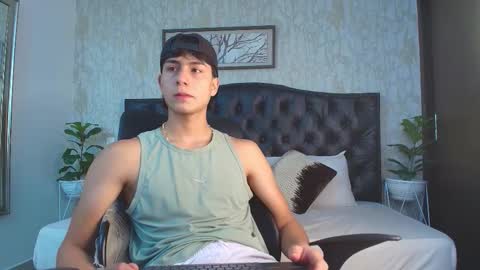 landercruz online show from November 2025 06:07:01 PM