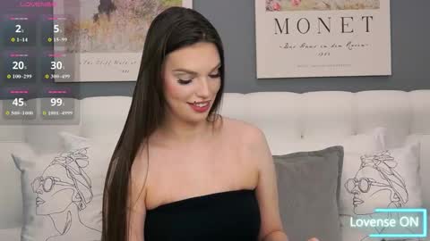 Laneah online show from November 2025 12:09:02 AM