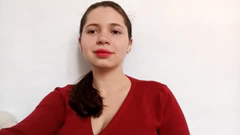 Taisia Tai online show from November 2025 06:17:02 AM