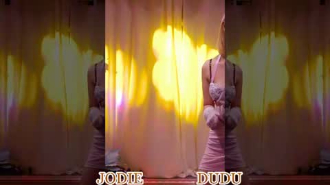 Snapshot of lankwaifong_cindy chatting on June 2026 12:22:01 PM lankwaifong_cindy online show from June 2026 12:22:01 PM