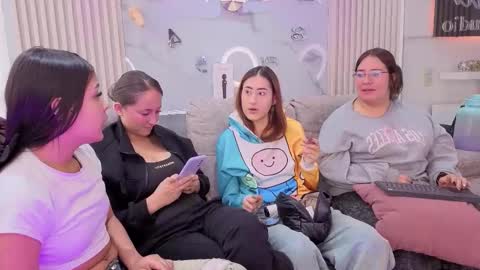 lanna_as online show from February 2026 02:13:01 PM