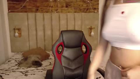 LANNA  online show from January 2026 05:11:01 AM