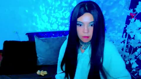 LANNIE   online show from September 2025 02:04:02 AM