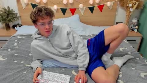 Fandi online show from January 2025 05:37:01 AM